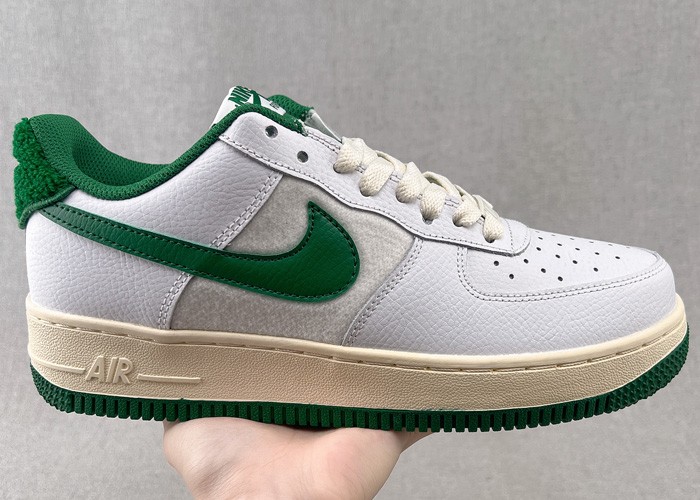 Air Force 1 ’07 L***V8 For Michigan State Fans